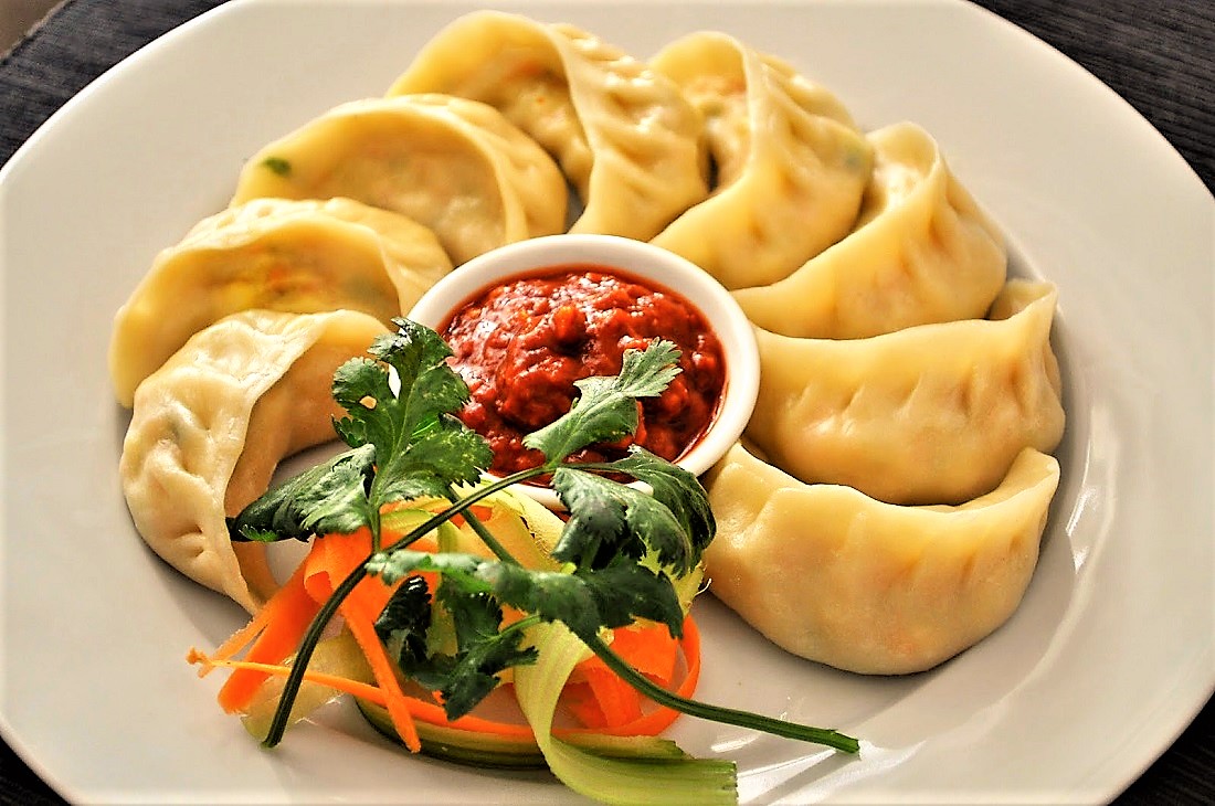 Momos